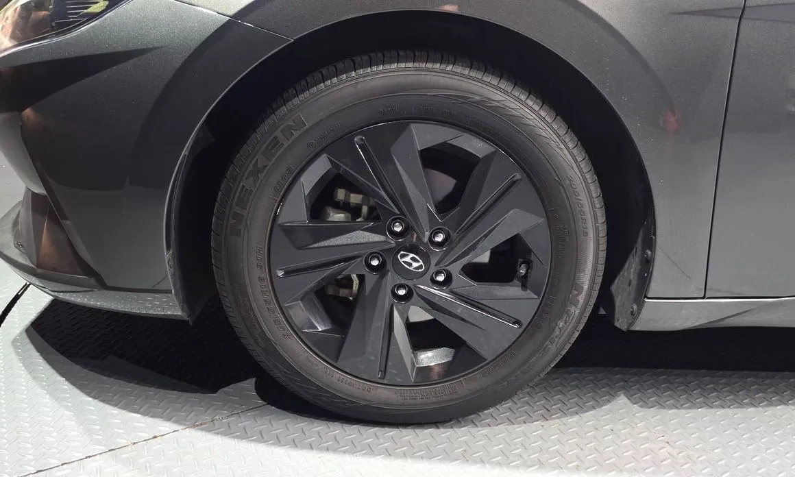 Hyundai AVANTE 2023 из KR, фото 10
