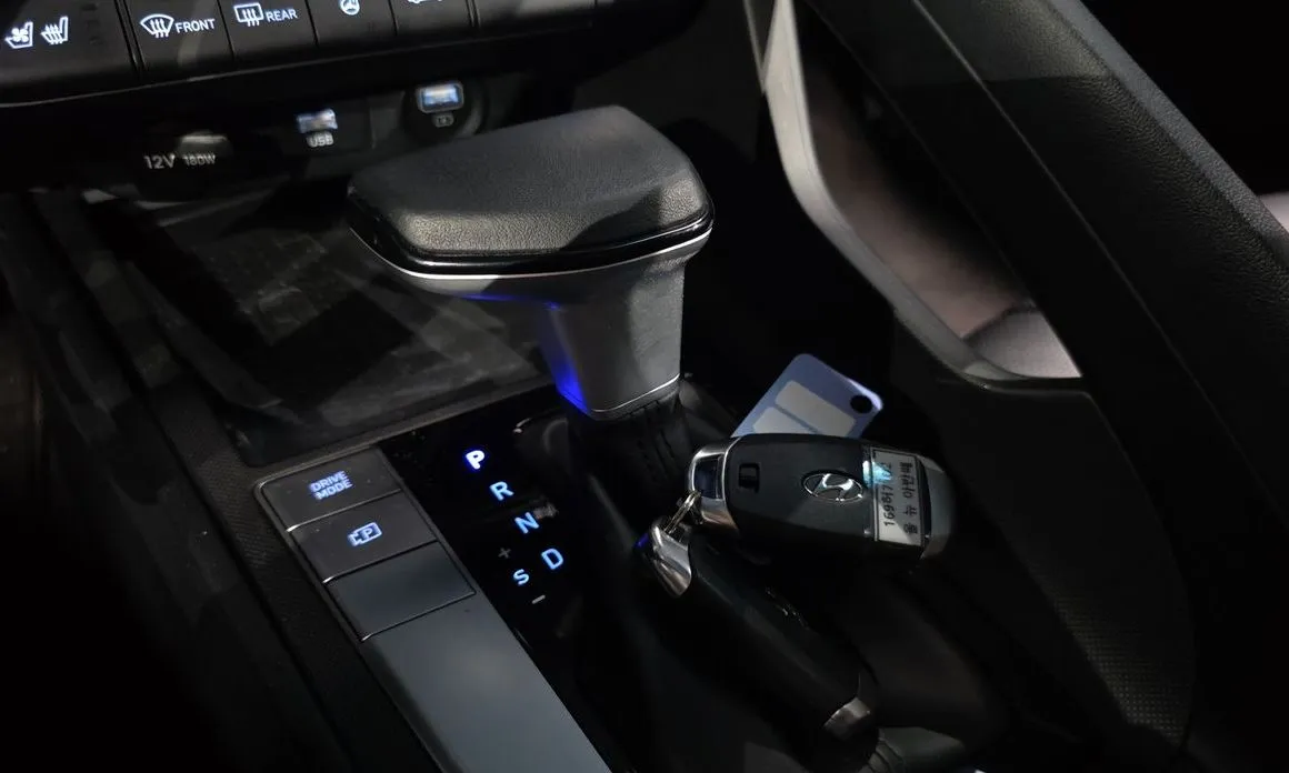 Hyundai AVANTE 2023 из KR, фото 4