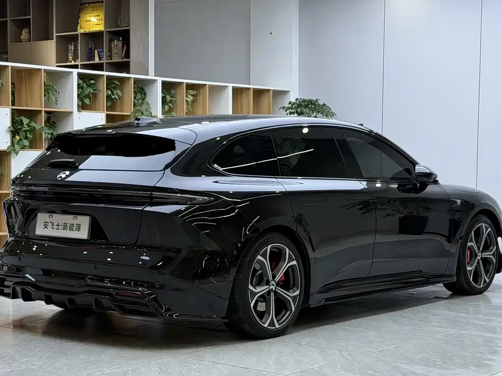 NIO ET5T — фото 10