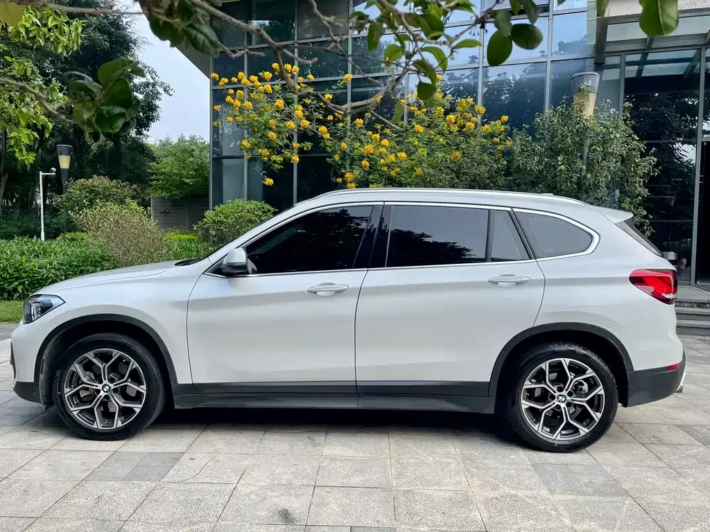 BMW X1 — фото 3