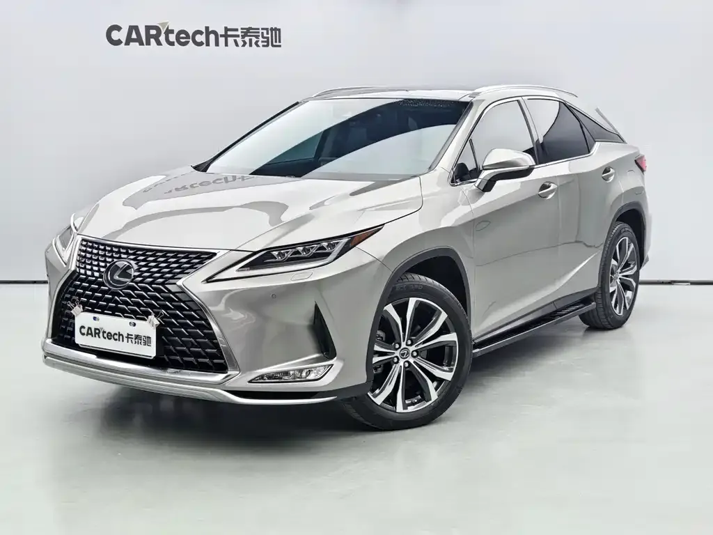 Lexus RX — фото 1