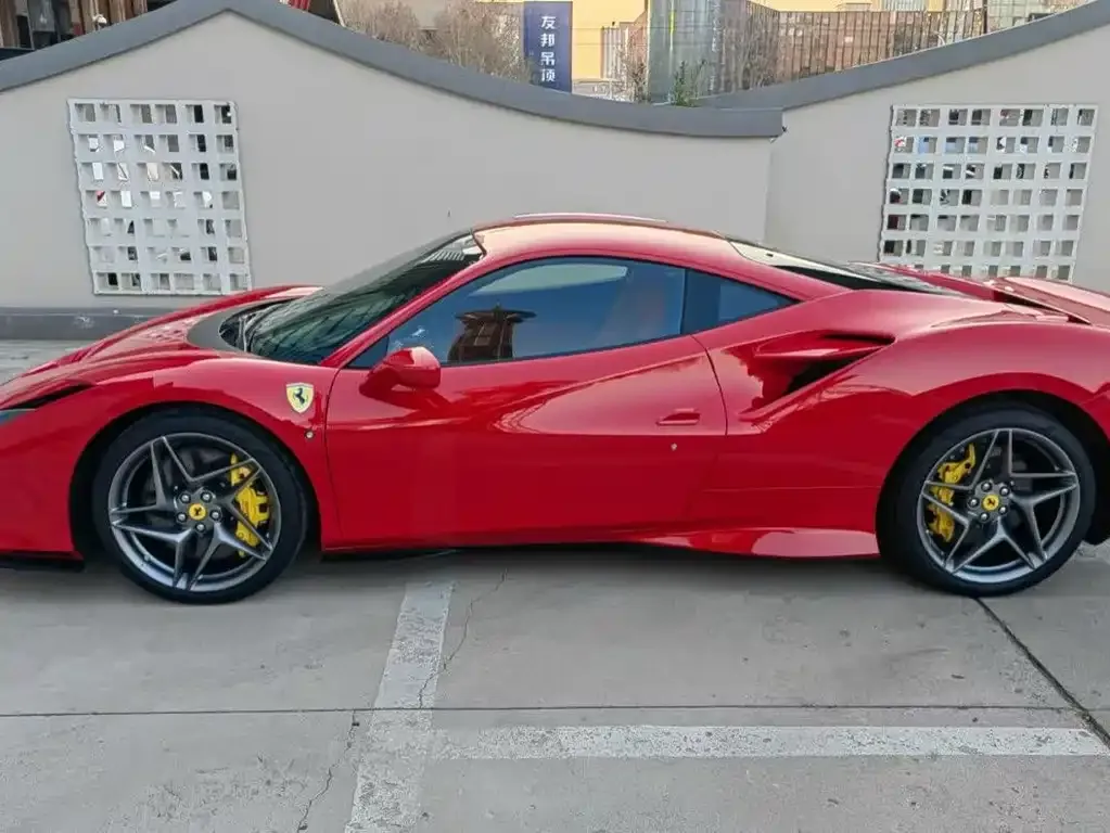 Ferrari F8 — фото 5