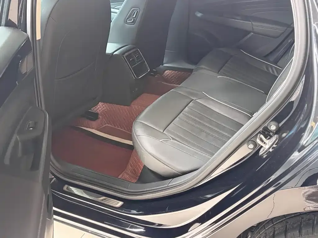Volkswagen Passat — фото 4