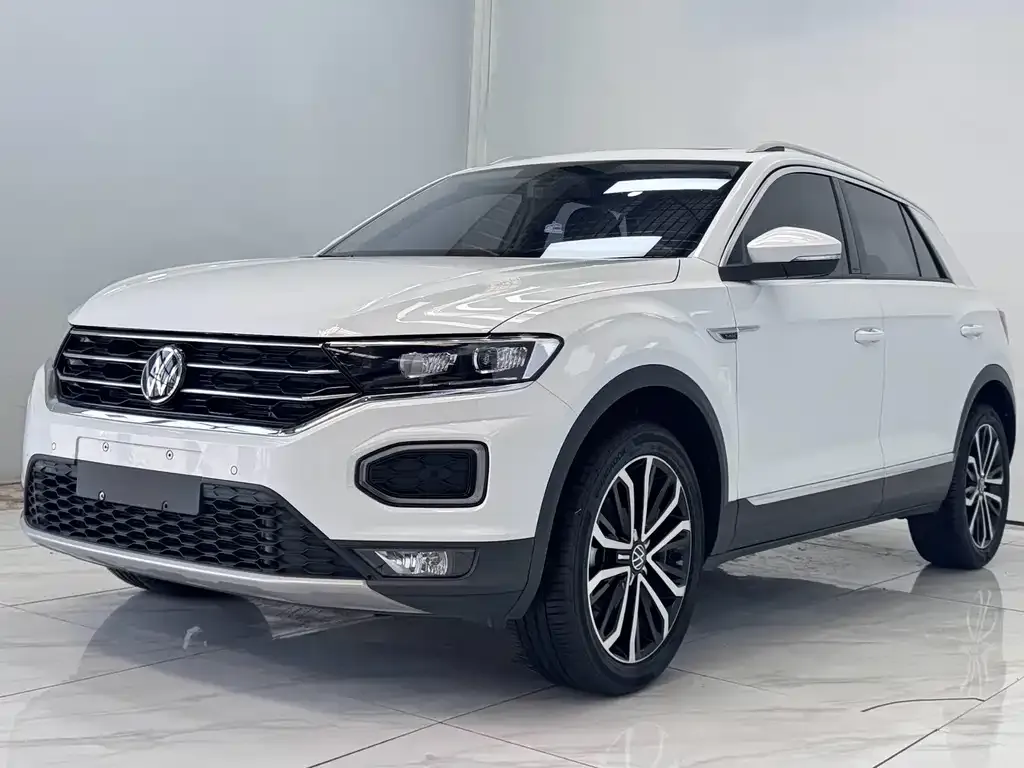 Volkswagen T-Roc — фото 1