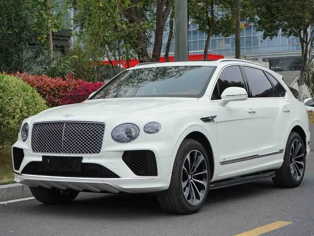 Bentley Bentayga — фото 1
