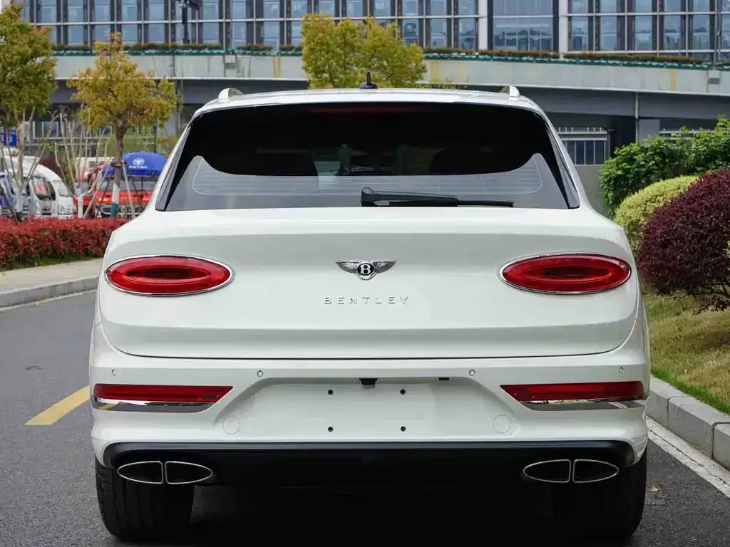 Bentley Bentayga — фото 2