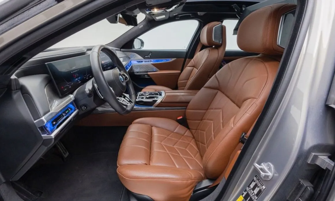 BMW i7 2025 из KR, фото 10