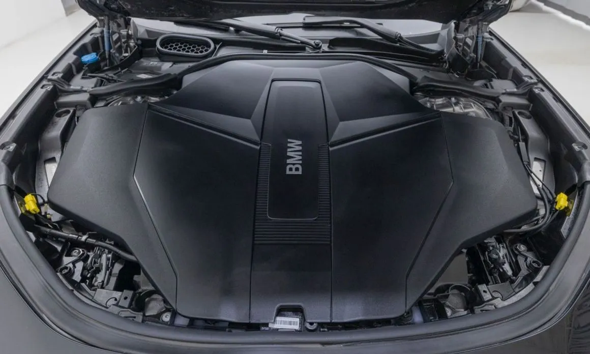 BMW i7 2025 из KR, фото 9