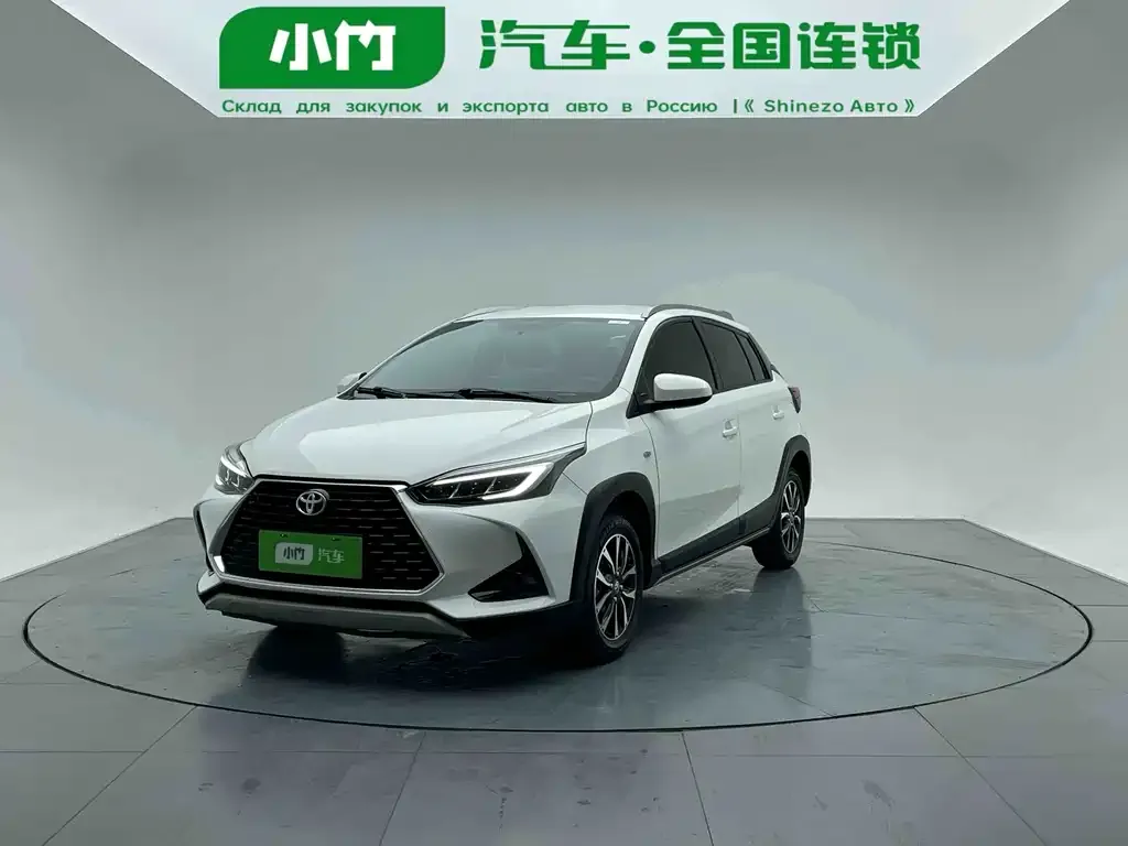 Toyota Yaris L — фото 1