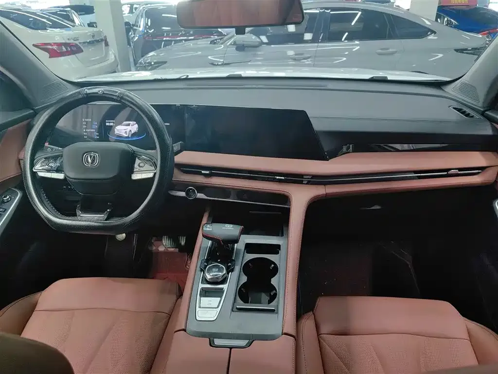 Changan CS75PLUS — фото 3