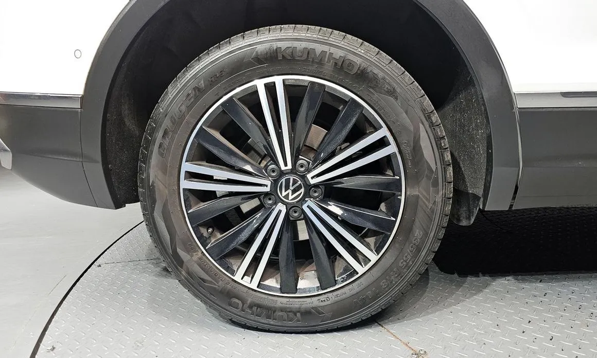 Volkswagen Tiguan 2022 из KR, фото 2