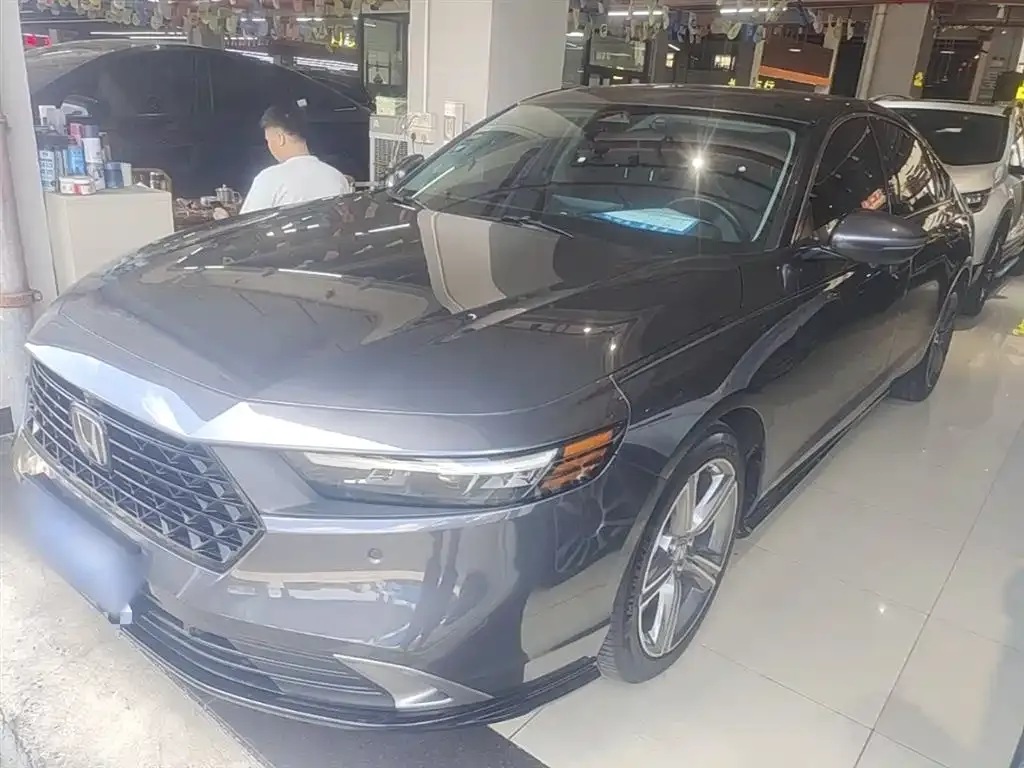 Honda Accord — фото 9