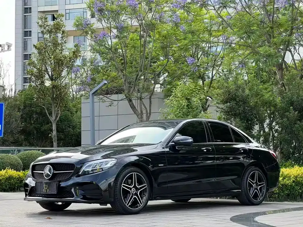 Mercedes-Benz C-Class — фото 1