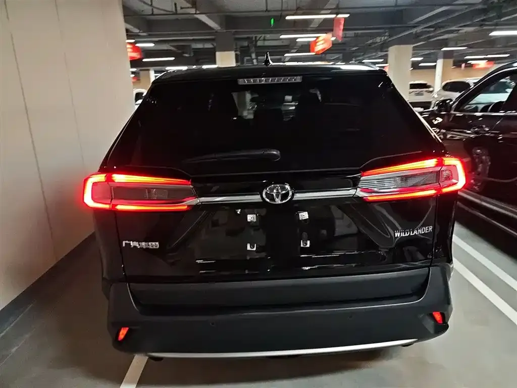 Toyota Wildlander — фото 10
