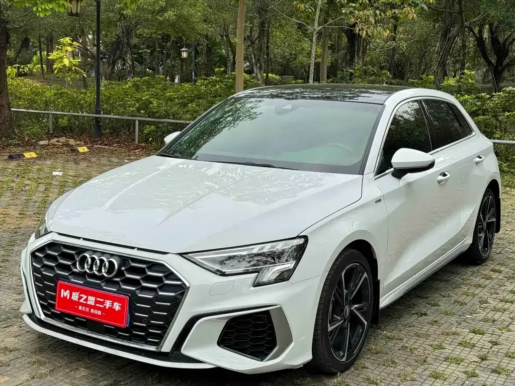 Audi A3 — фото 1