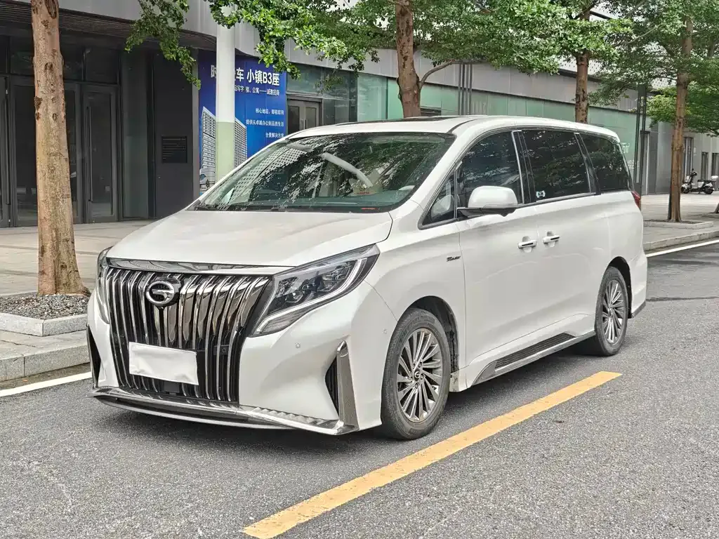 GAC Motor Trumpchi M8 — фото 1