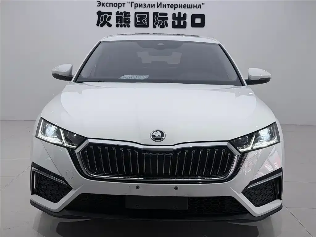 Skoda Octavia — фото 5