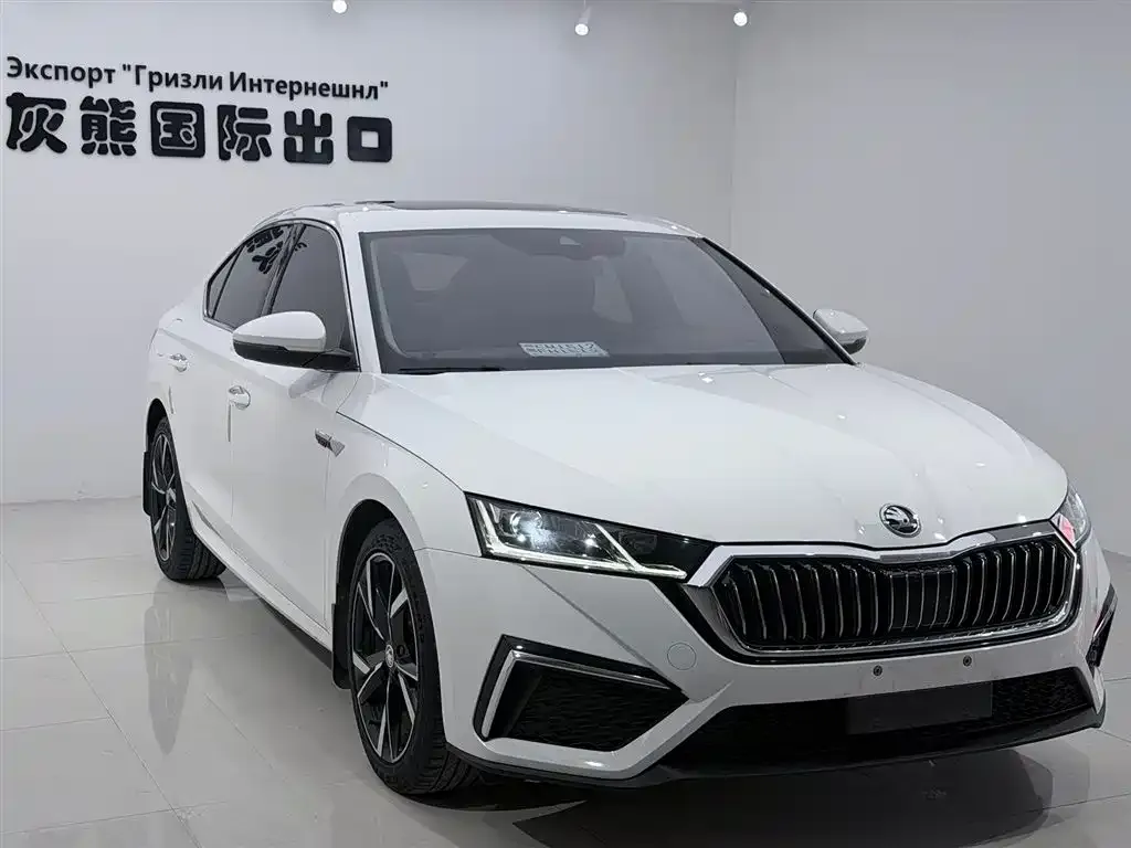 Skoda Octavia — фото 9
