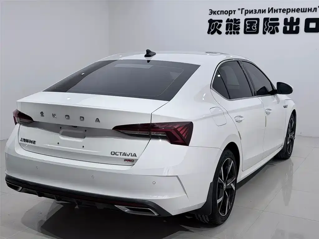 Skoda Octavia — фото 8