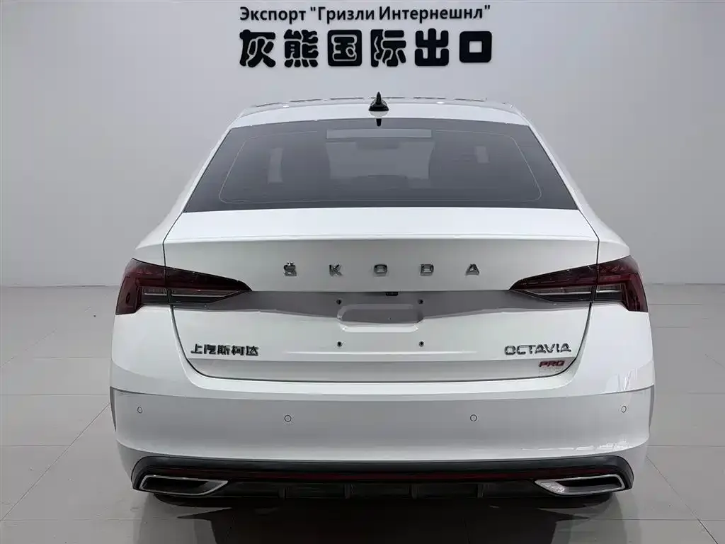 Skoda Octavia — фото 2