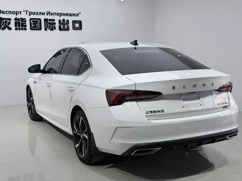 Skoda Octavia — фото 4