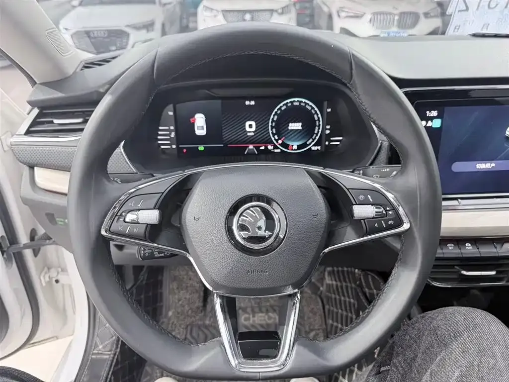 Skoda Octavia — фото 3