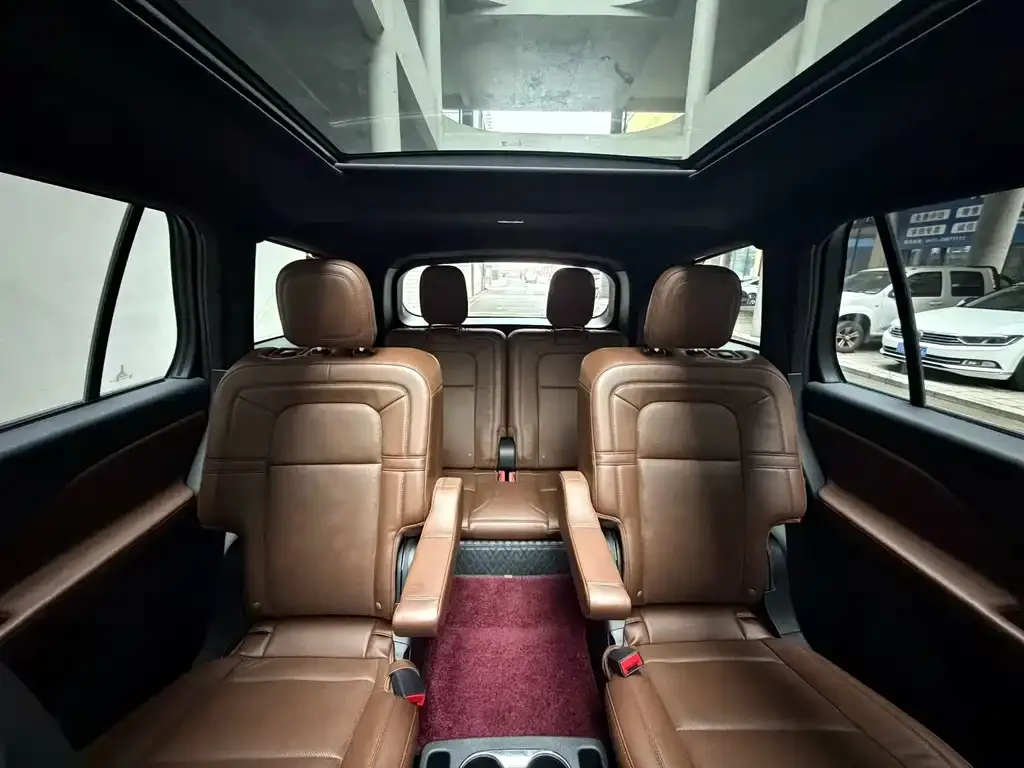 Lincoln Aviator — фото 8