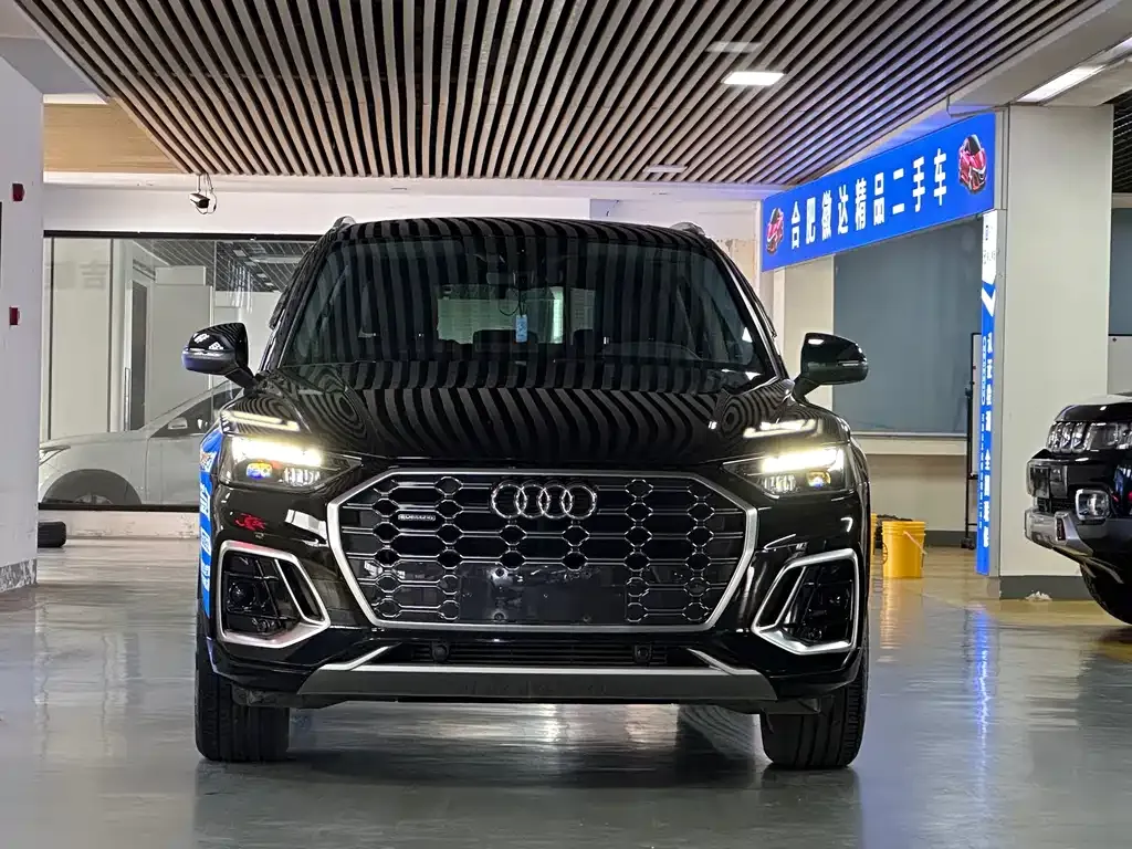 Audi Q5L — фото 3