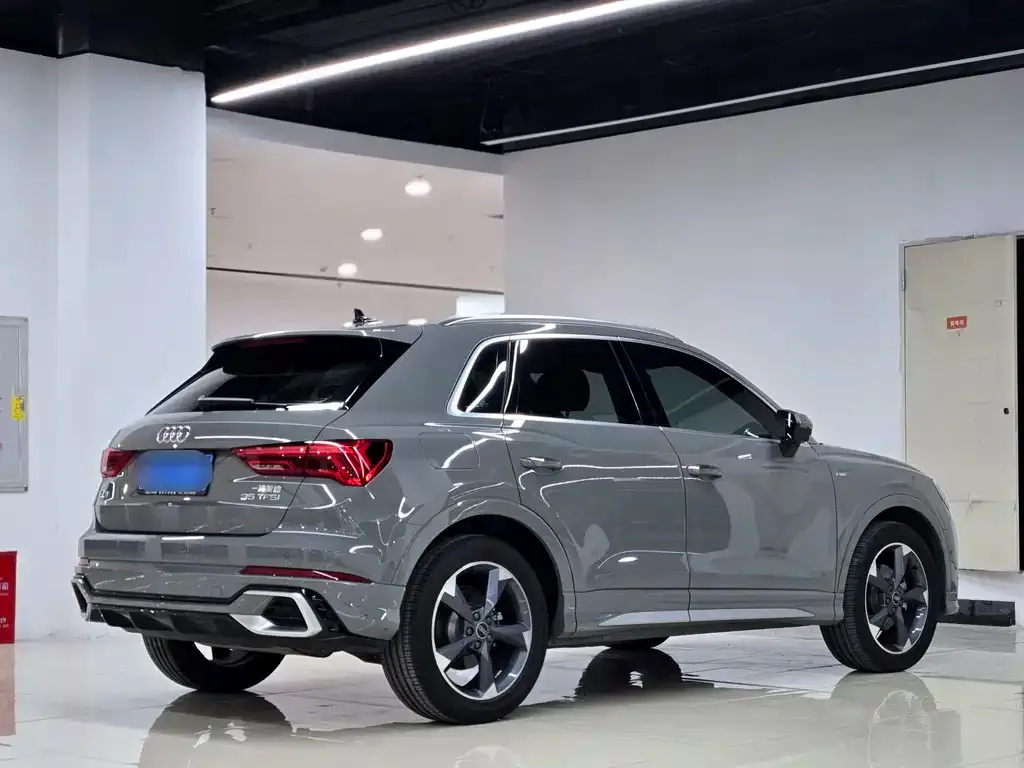Audi Q3 — фото 8