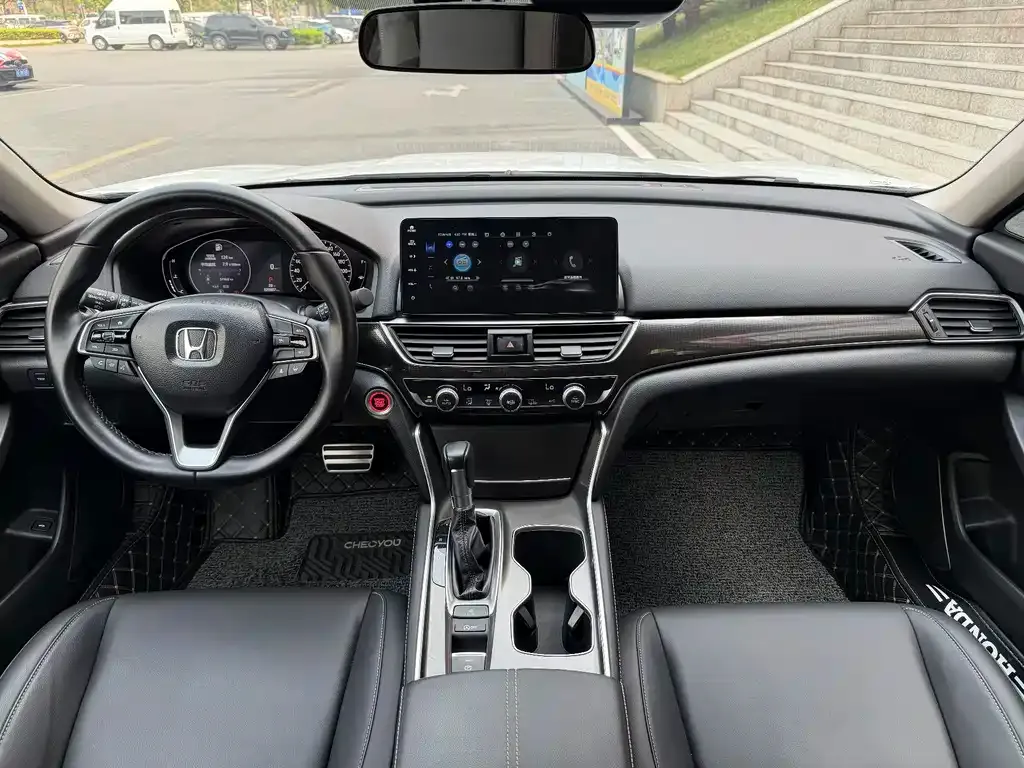 Honda Accord — фото 8