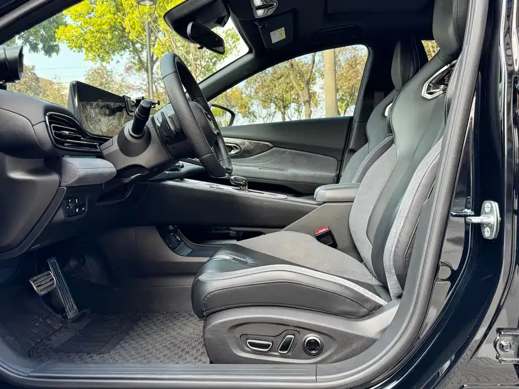 GAC Motor Shadow Leopard — фото 10