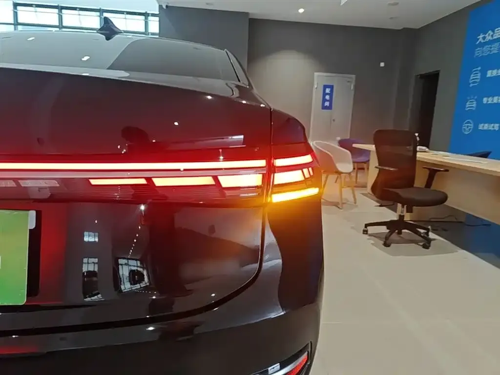 Volkswagen Passat — фото 2