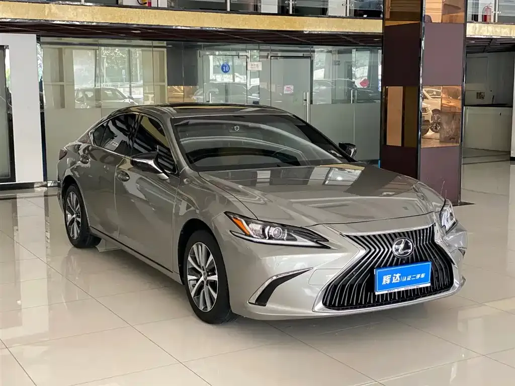 Lexus ES 2021 из CN, фото 10