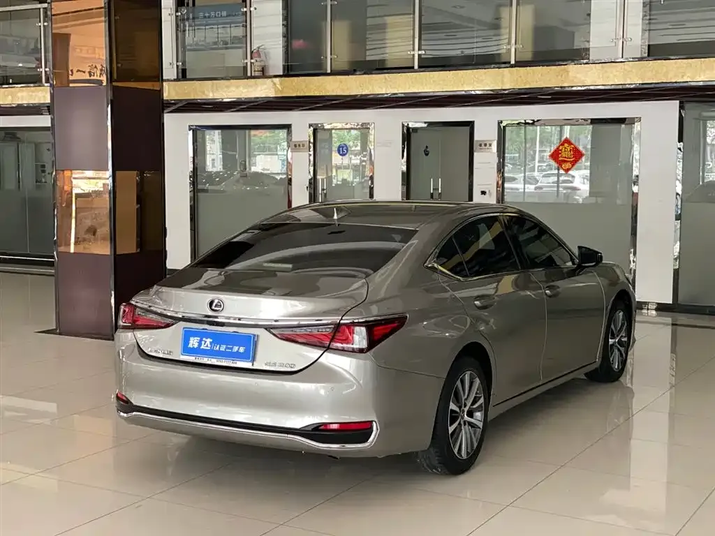 Lexus ES 2021 из CN, фото 4