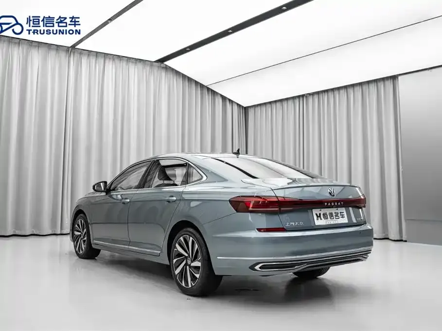 Volkswagen Passat — фото 7