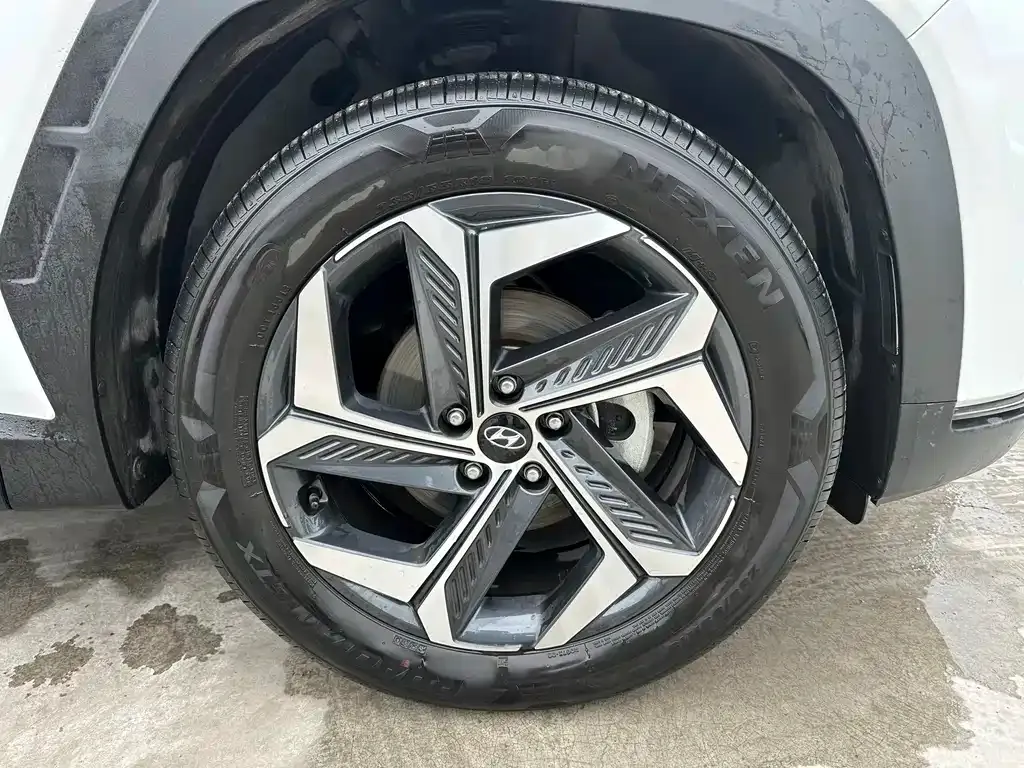 Hyundai Tucson — фото 9