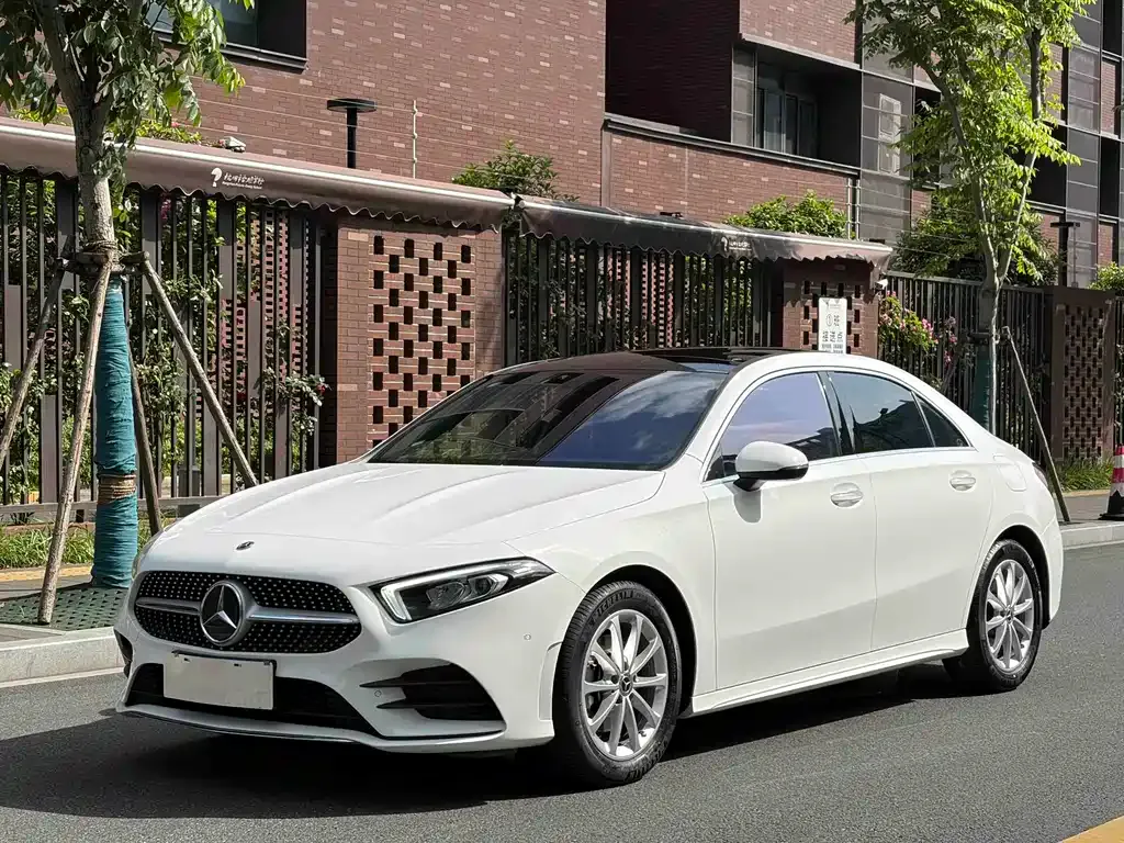 Mercedes-Benz A-Class — фото 1