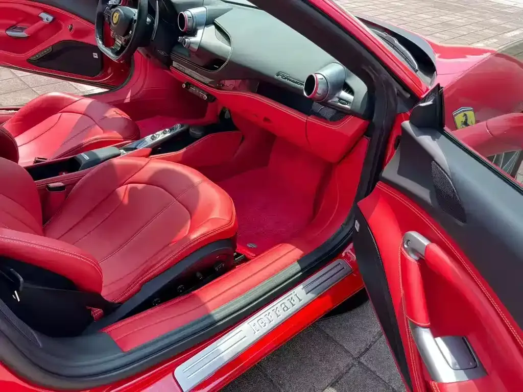 Ferrari F8 — фото 5