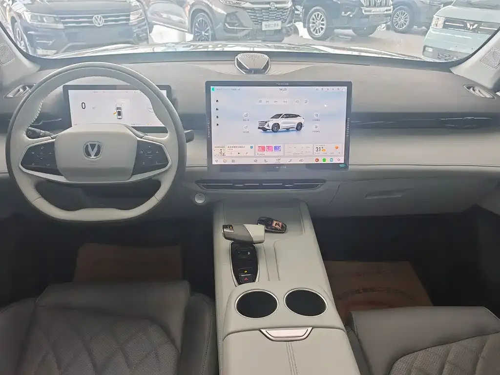 Changan UNI-Z New Energy 2024 из CN, фото 9