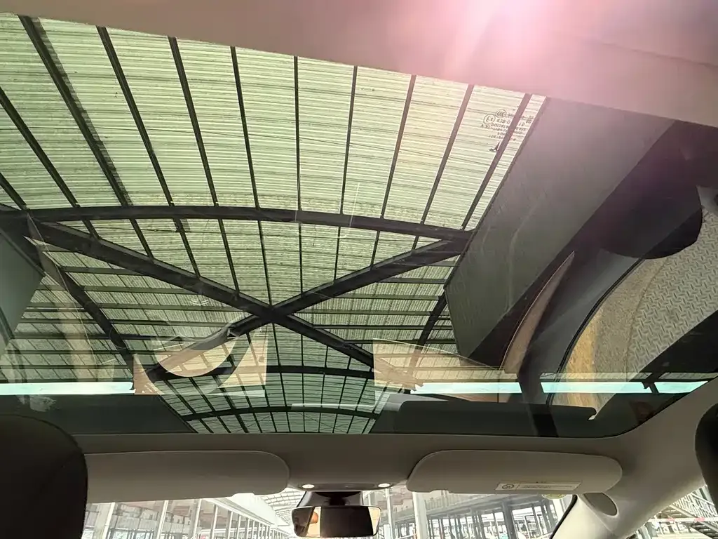 Tesla Model 3 — фото 10