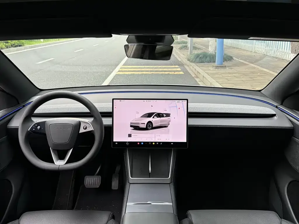 Tesla Model Y L — фото 8