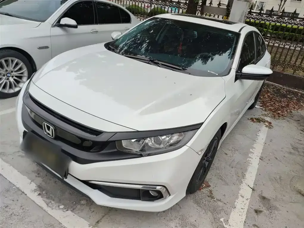 Honda Civic — фото 1