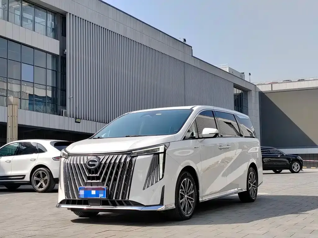GAC Motor Trumpchi M8 — фото 1