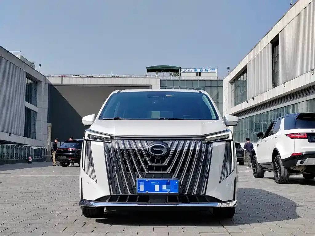 GAC Motor Trumpchi M8 — фото 10