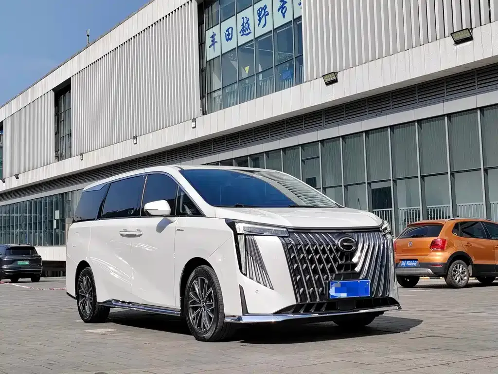 GAC Motor Trumpchi M8 — фото 9