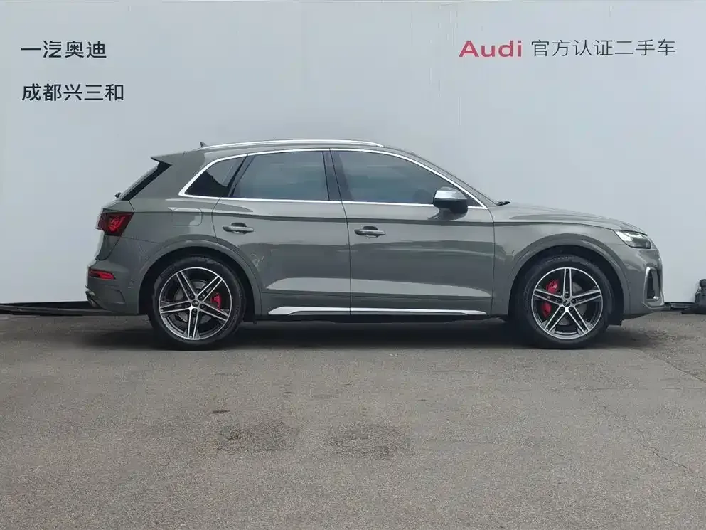 Audi SQ5 2023 из CN, фото 7
