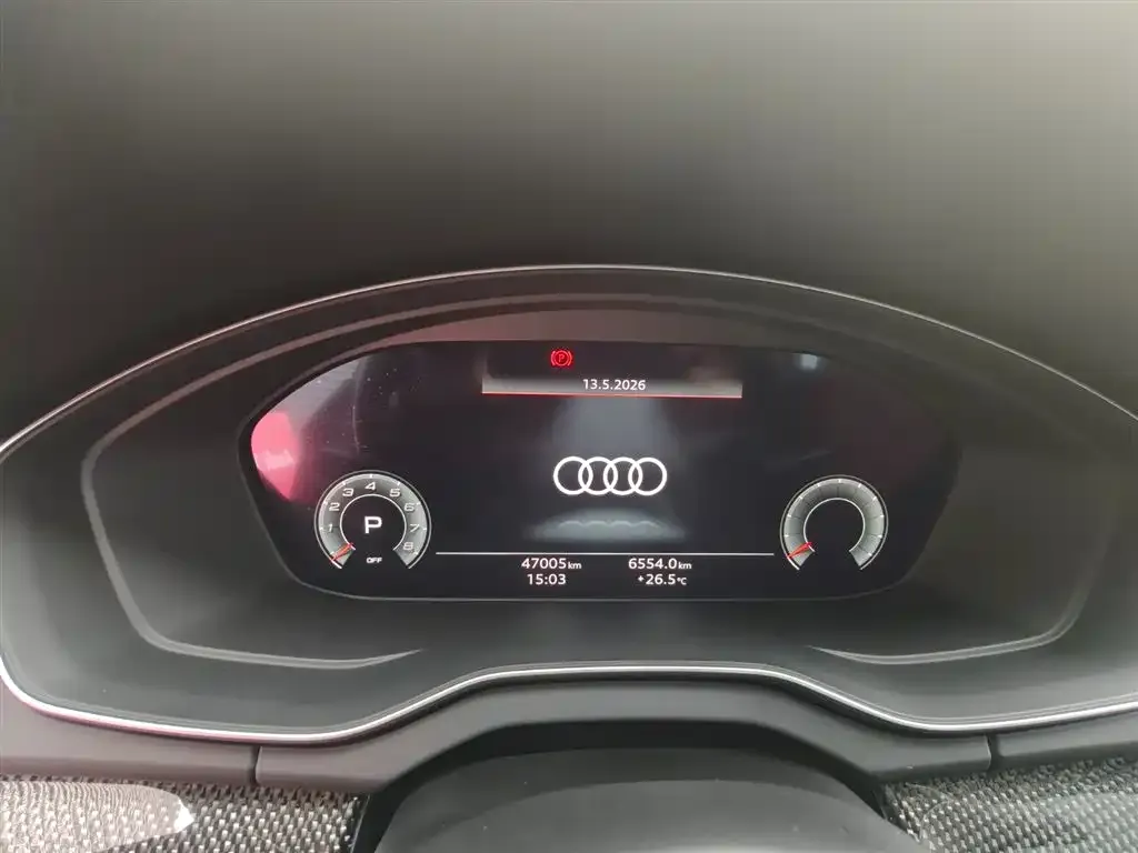 Audi SQ5 2023 из CN, фото 2