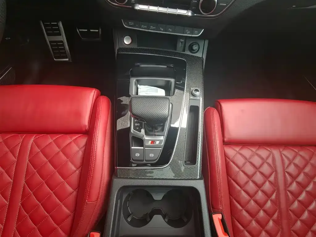 Audi SQ5 2023 из CN, фото 9
