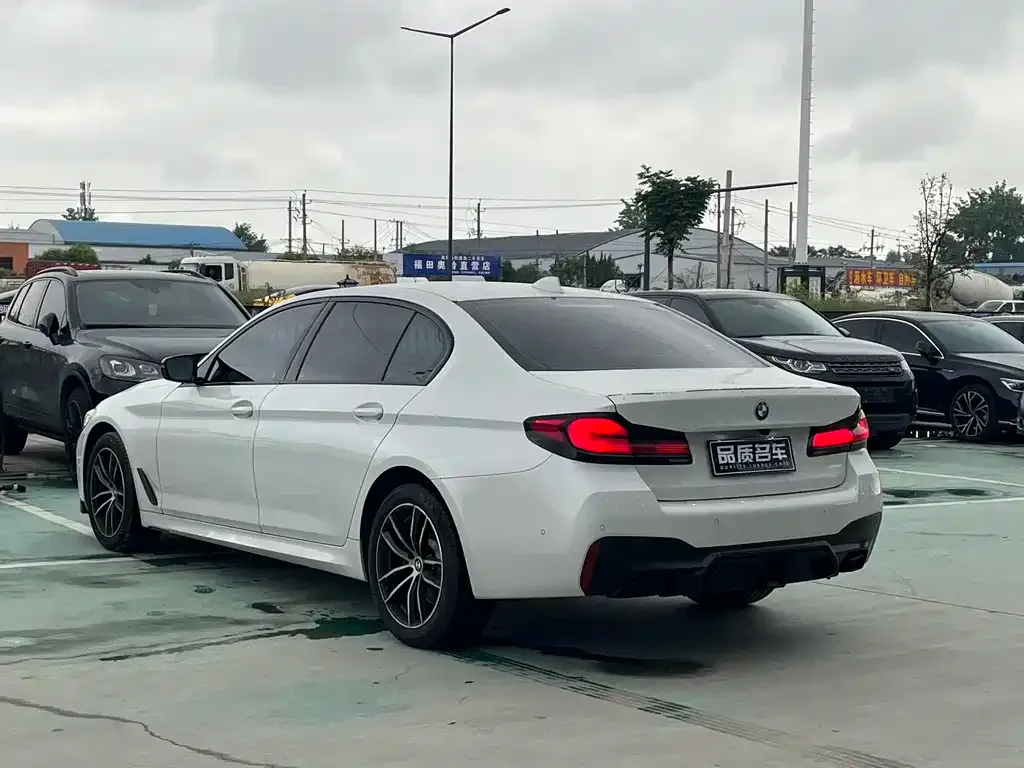 BMW 5 Series — фото 4