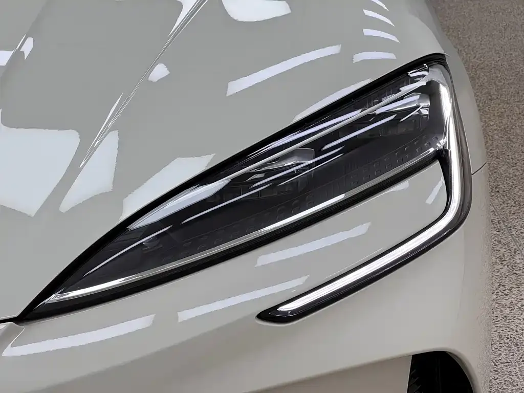 BYD Seal 07 DM-i — фото 3